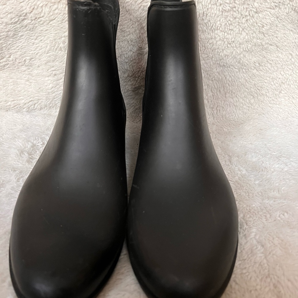 Black Chelsea Boots
